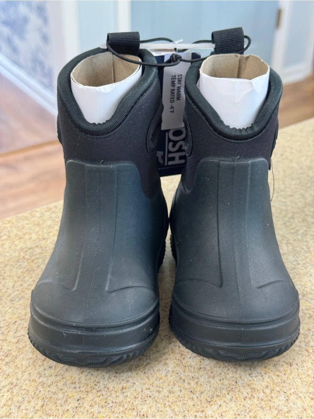 Oshkosh Black Mounty B Winter Snow Boots Toddler 4 NWT -4° Temp Rated Warm